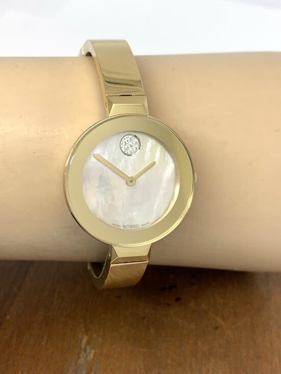 Movado Women\'s Watch 3600938 Bold Swiss Quartz Mother of Pearl Dial Gold Bangle main image 10